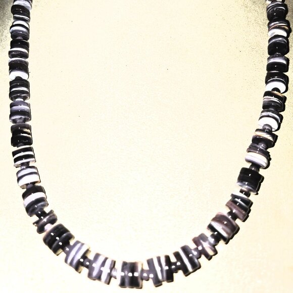 Natural Wampum Shell Necklace - Picture 6 of 6